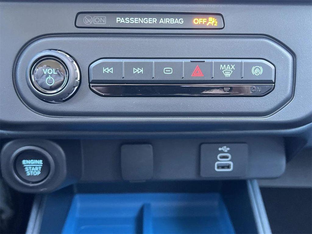 new 2025 Ford Maverick car, priced at $36,294