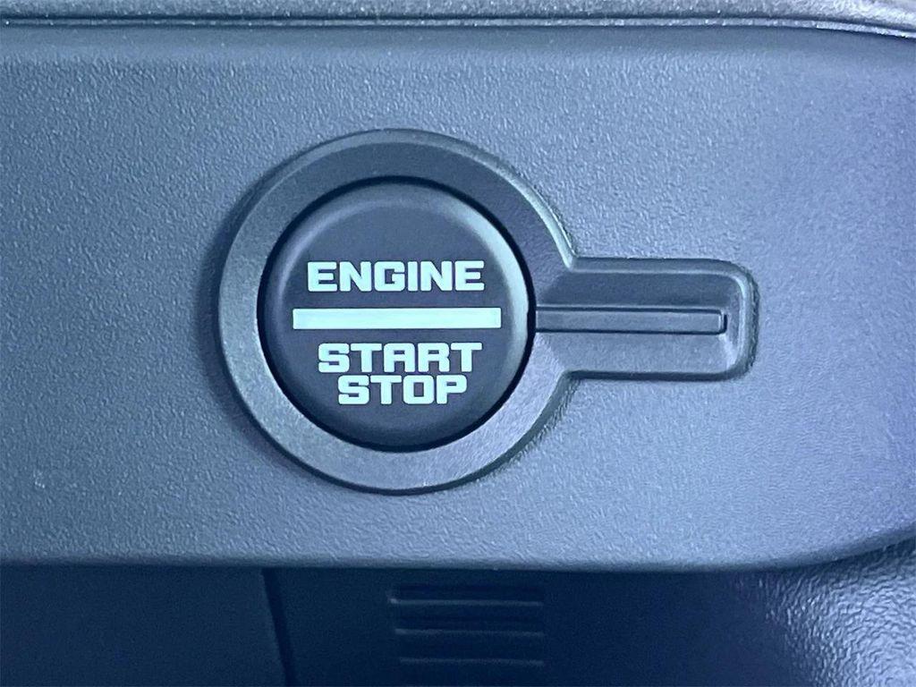 new 2025 Ford Bronco car, priced at $39,378