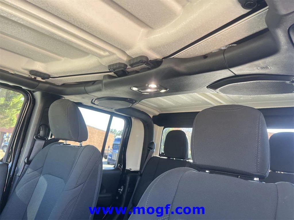 used 2022 Jeep Gladiator car, priced at $32,995