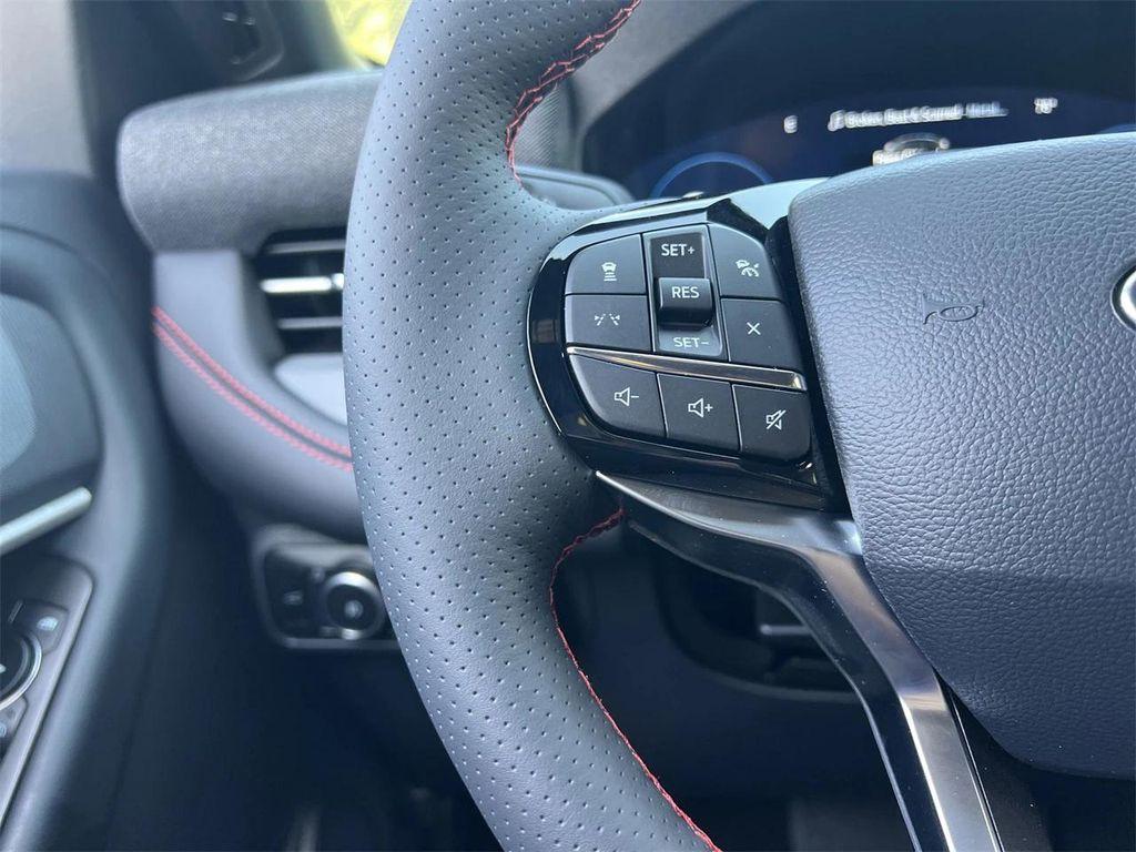 new 2025 Ford Explorer car, priced at $42,862