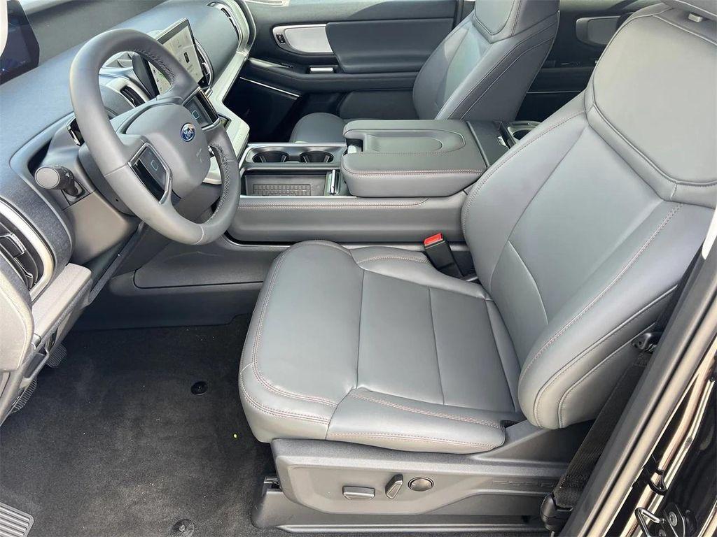 new 2025 Ford Expedition Max car, priced at $73,090