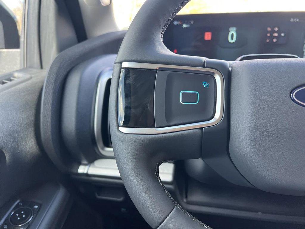 new 2025 Ford Expedition Max car, priced at $73,090