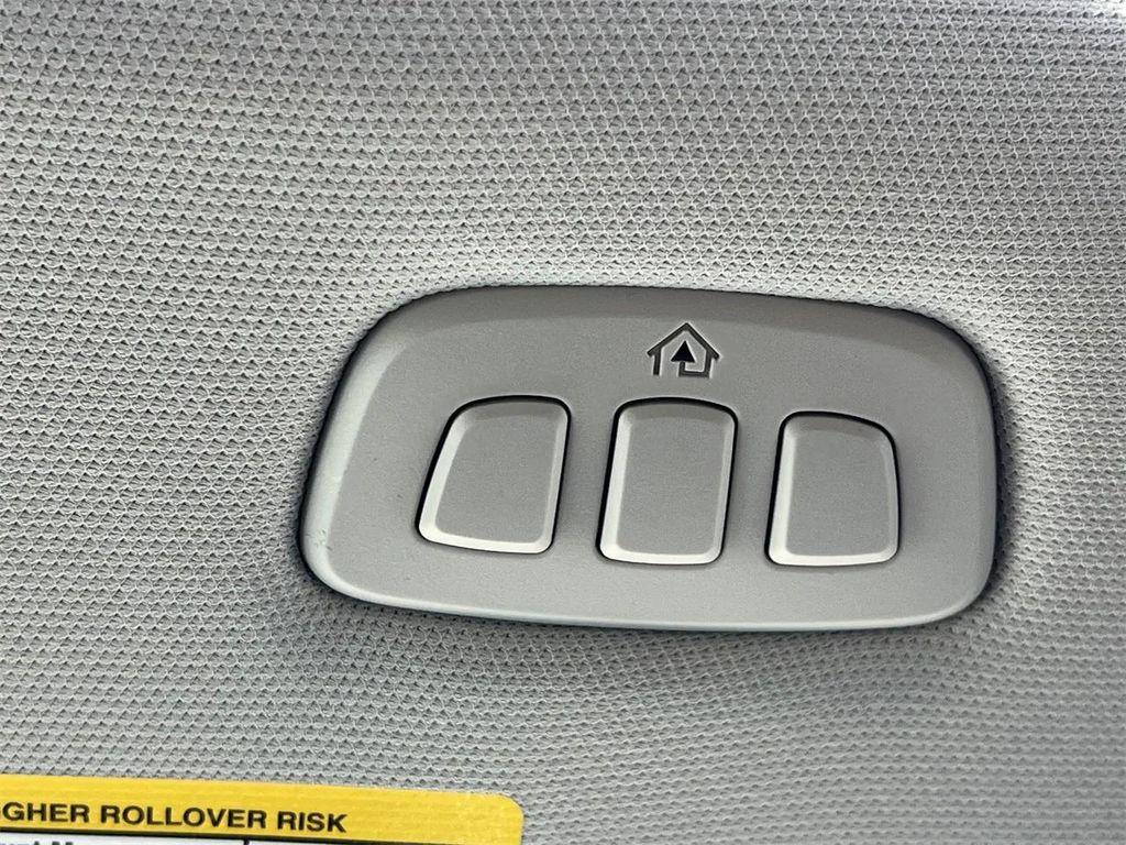 new 2025 Ford Expedition Max car, priced at $73,090