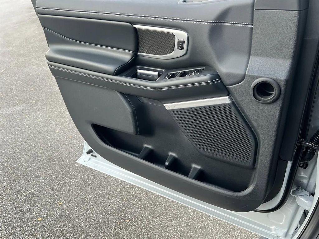 new 2025 Ford Expedition Max car, priced at $90,230