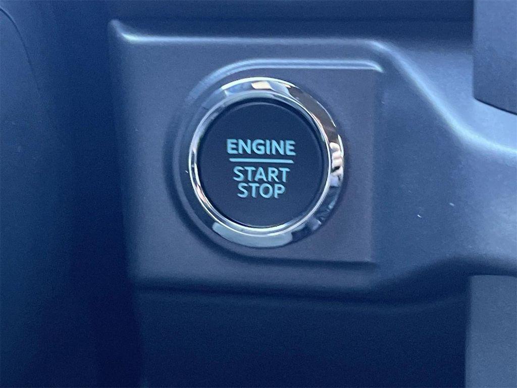 new 2025 Ford F-150 car, priced at $55,258