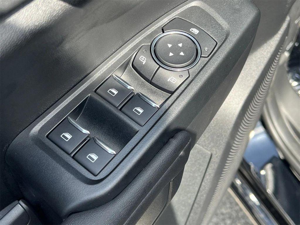 new 2025 Ford Ranger car, priced at $33,934