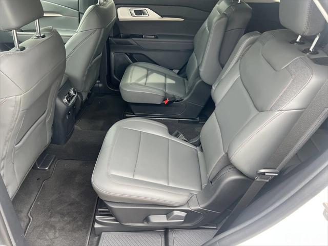new 2025 Ford Explorer car, priced at $42,805