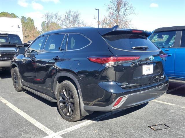 used 2022 Toyota Highlander Hybrid car, priced at $42,495