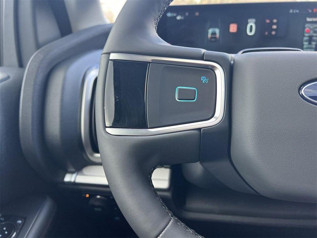 new 2025 Ford Expedition car, priced at $73,585