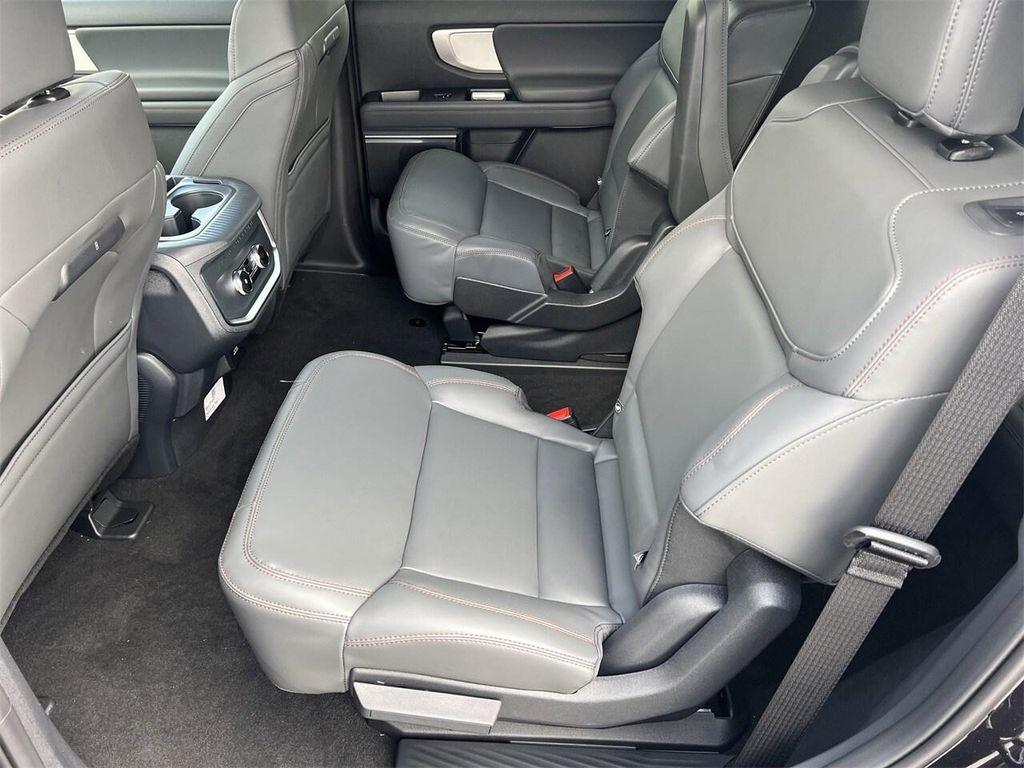 new 2025 Ford Expedition car, priced at $73,585