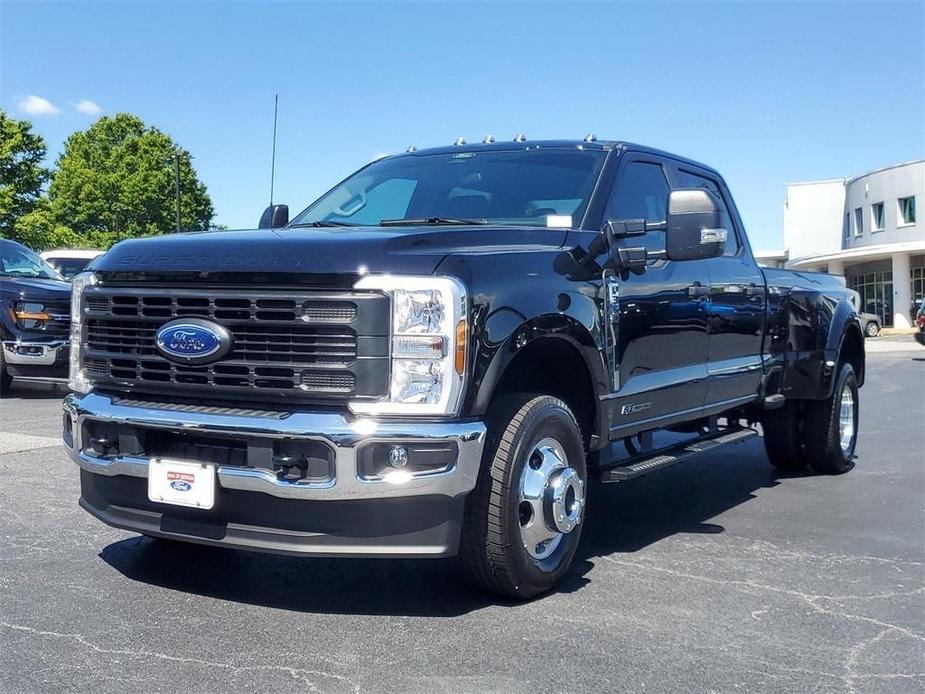 new 2024 Ford F-350 car, priced at $75,257