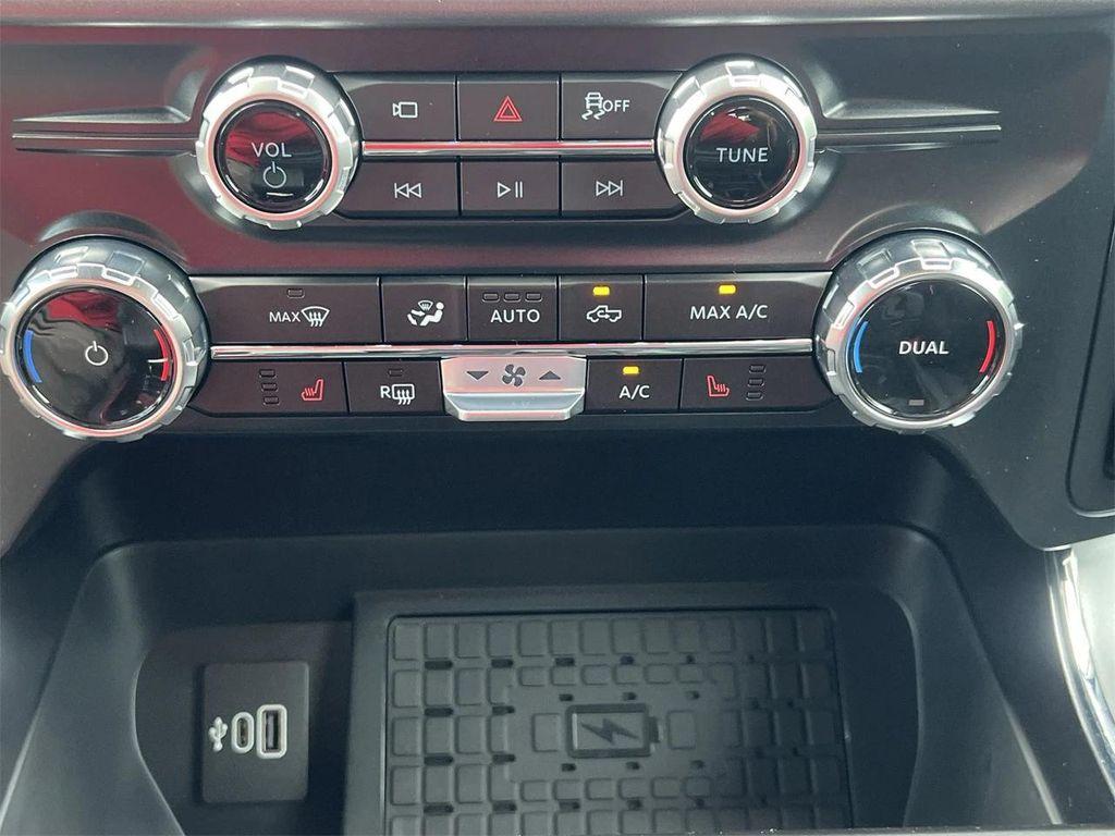 new 2025 Ford F-150 car, priced at $67,527