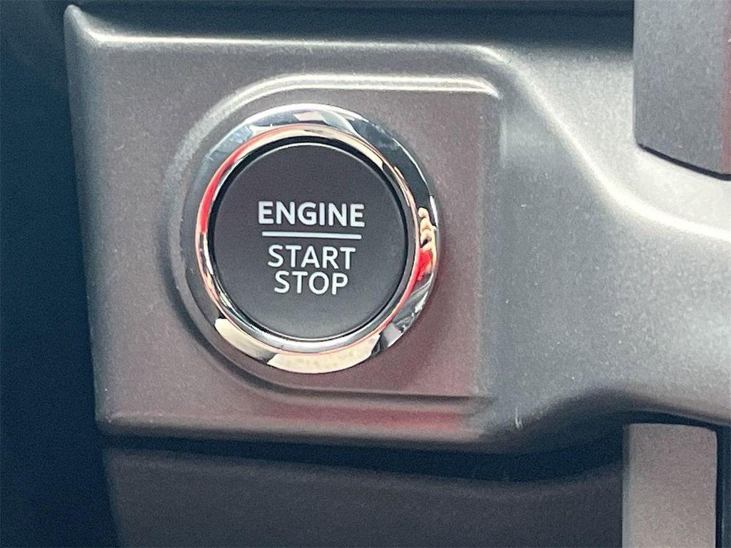 new 2025 Ford F-150 car, priced at $67,527