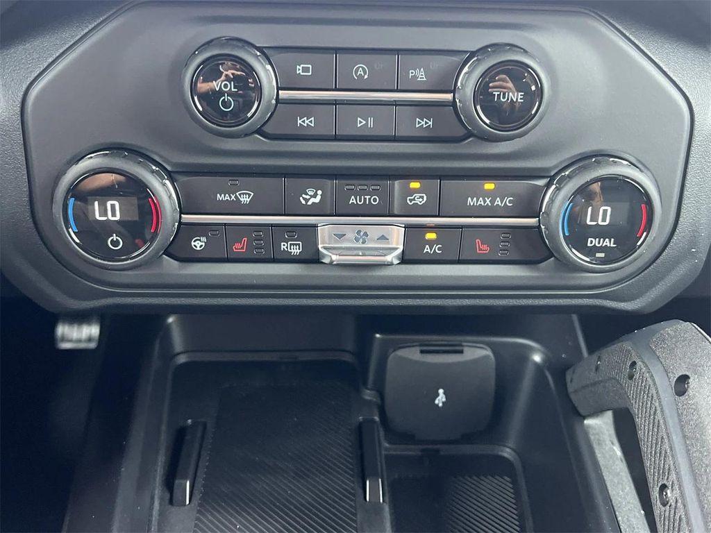 new 2025 Ford Bronco car, priced at $60,178