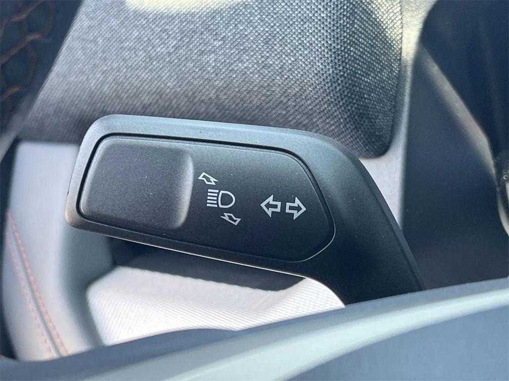 new 2025 Ford Explorer car, priced at $40,428