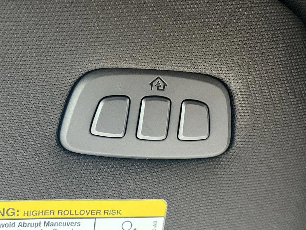 new 2025 Ford F-250 car, priced at $88,592