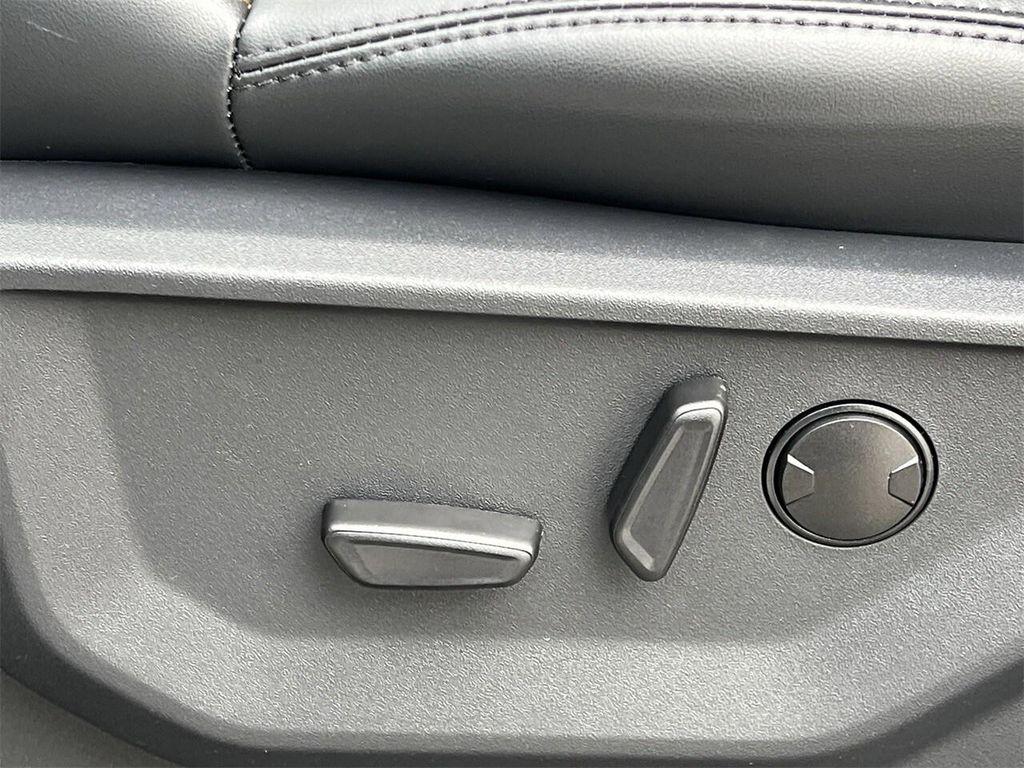 new 2025 Ford Expedition car, priced at $85,675