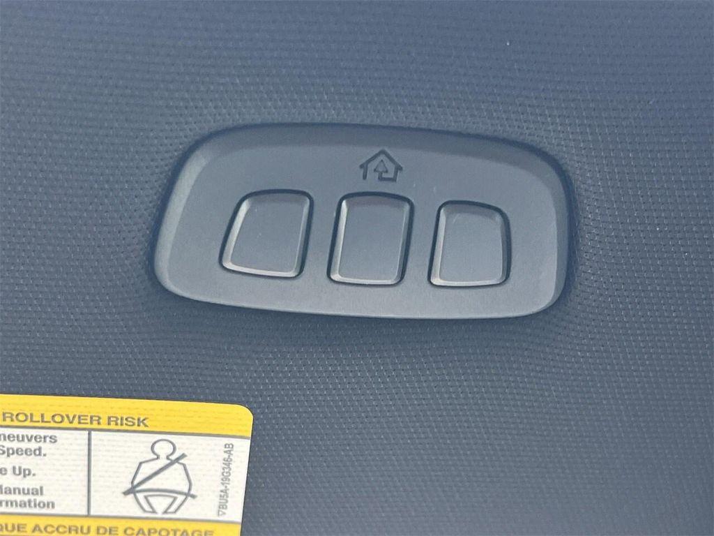 new 2025 Ford Expedition car, priced at $85,675