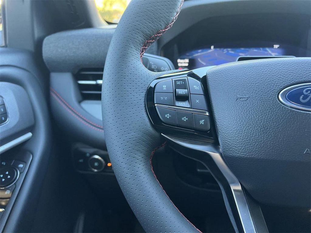 new 2025 Ford Explorer car, priced at $45,695