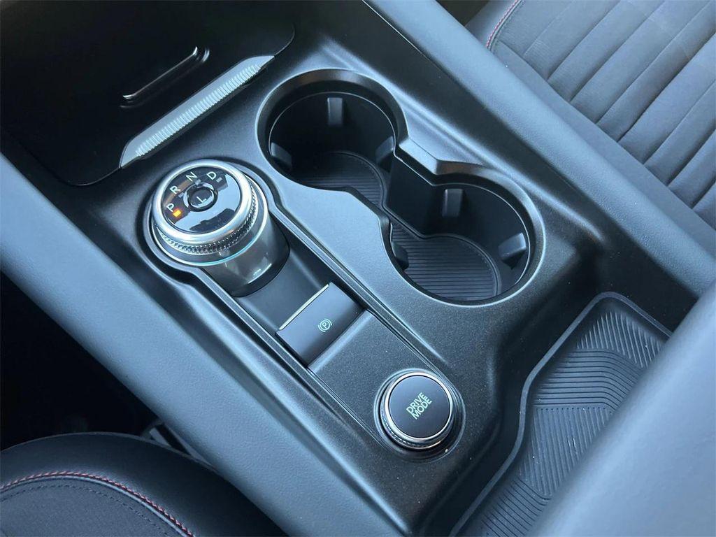 new 2025 Ford Explorer car, priced at $45,695