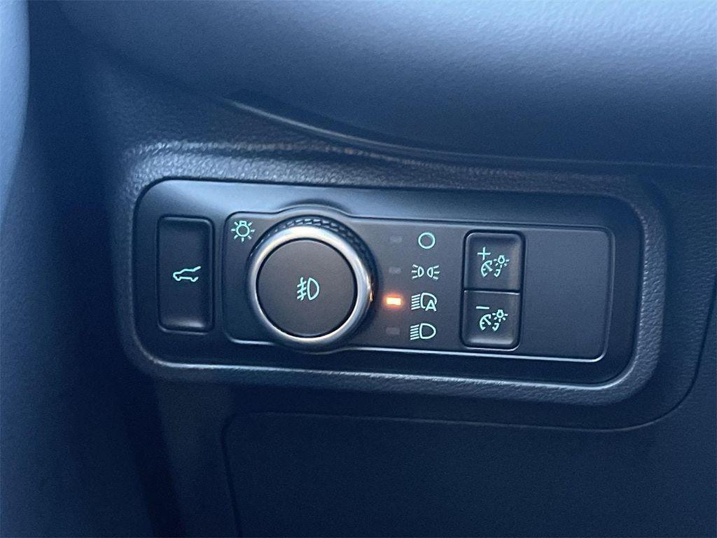 new 2025 Ford Explorer car, priced at $45,695