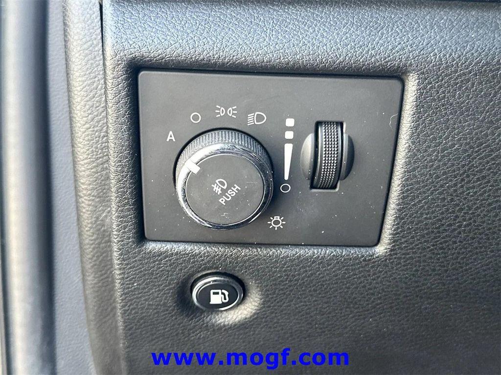 used 2016 Jeep Grand Cherokee car, priced at $11,995