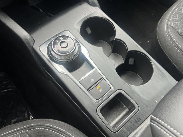 new 2025 Ford Escape car, priced at $31,990