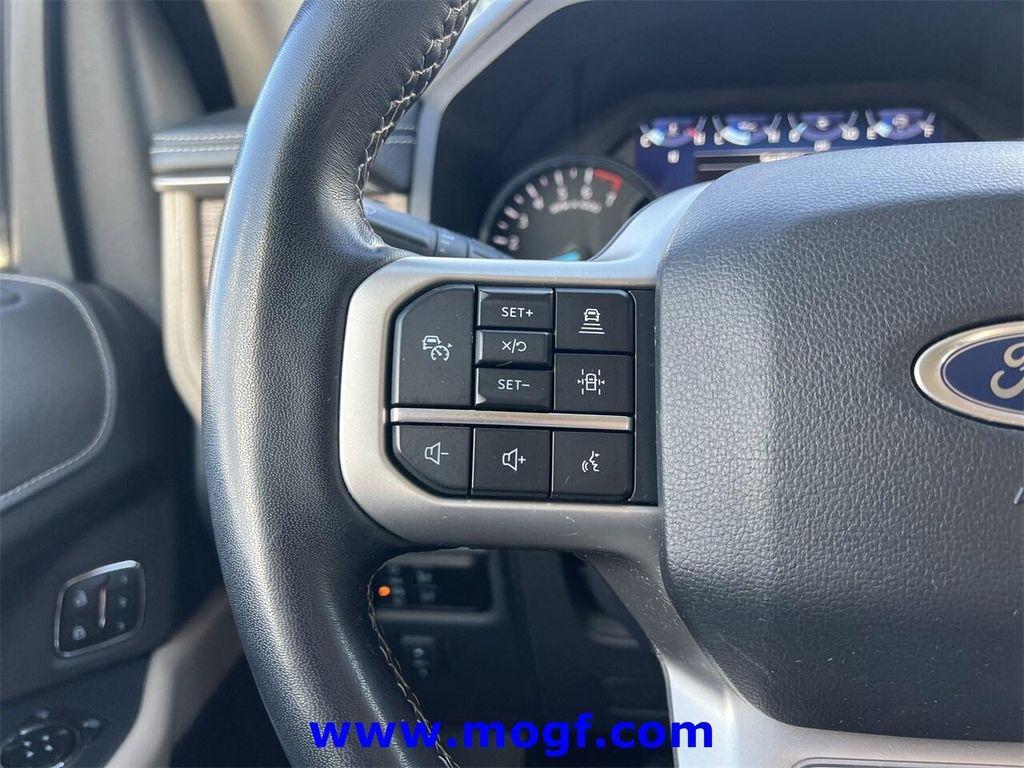 used 2024 Ford Expedition car, priced at $41,999