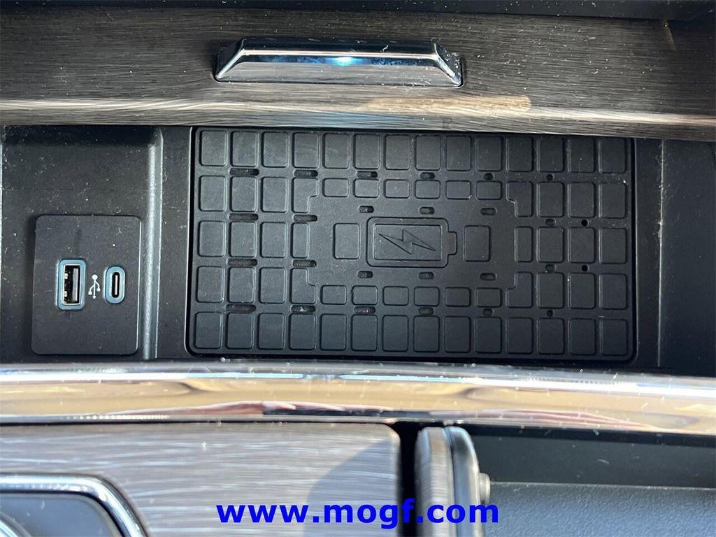 used 2024 Ford Expedition car, priced at $41,999