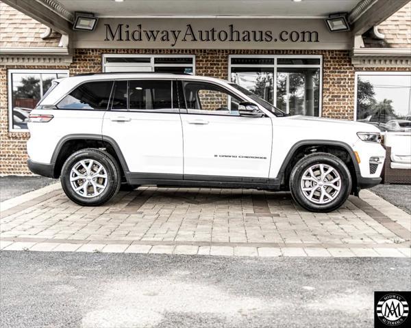 used 2022 Jeep Grand Cherokee car, priced at $27,995