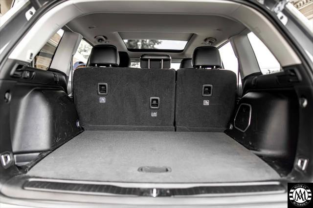 used 2022 Jeep Grand Cherokee car, priced at $27,995