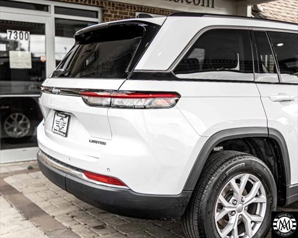 used 2022 Jeep Grand Cherokee car, priced at $27,995