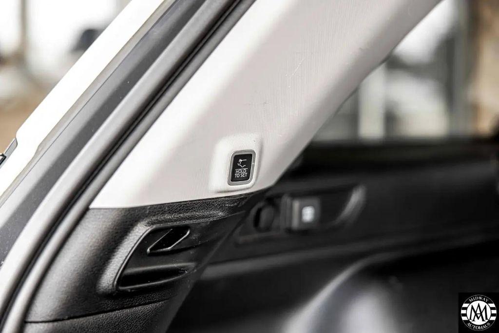 used 2022 Jeep Grand Cherokee car, priced at $27,995