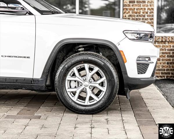 used 2022 Jeep Grand Cherokee car, priced at $27,995