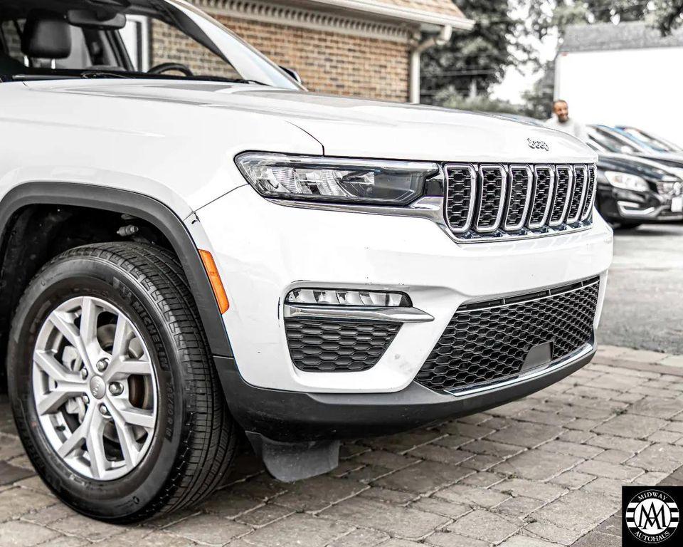 used 2022 Jeep Grand Cherokee car, priced at $27,995