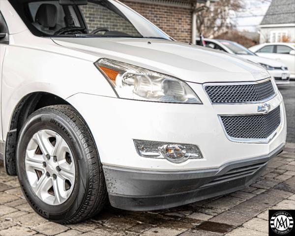 used 2011 Chevrolet Traverse car, priced at $9,995