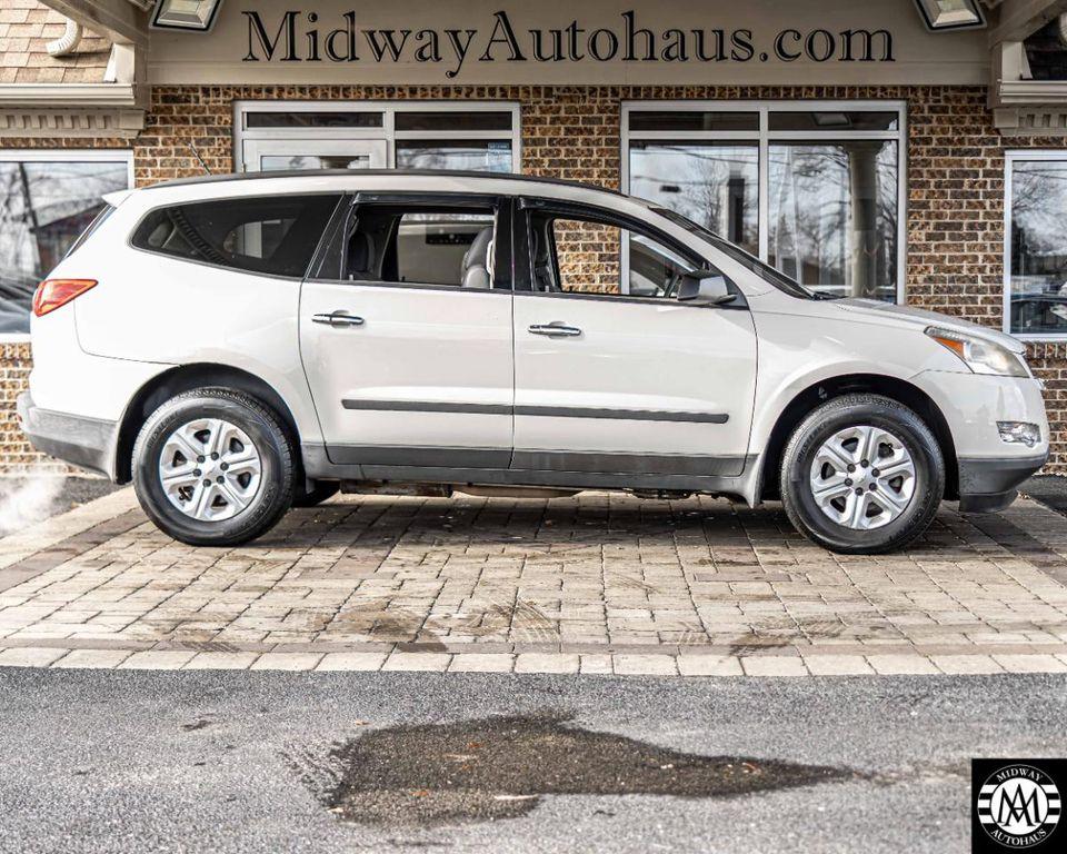 used 2011 Chevrolet Traverse car, priced at $7,995