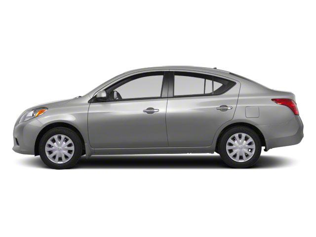 used 2013 Nissan Versa car