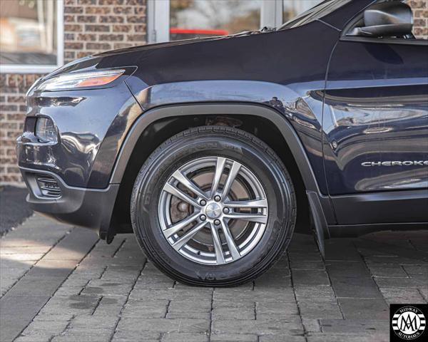 used 2016 Jeep Cherokee car, priced at $12,995