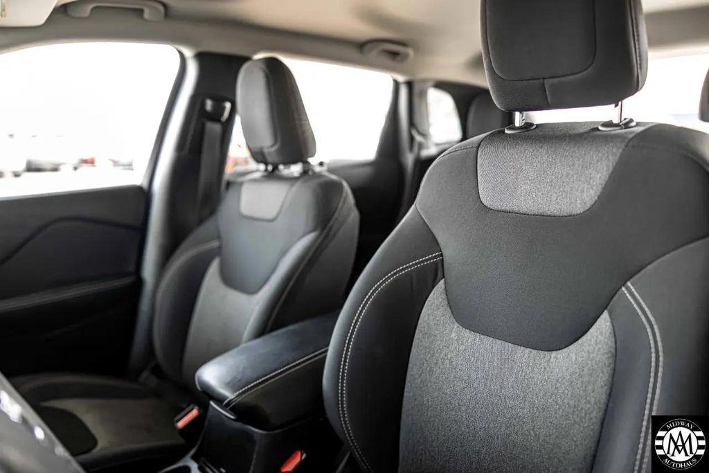 used 2014 Jeep Cherokee car, priced at $10,995