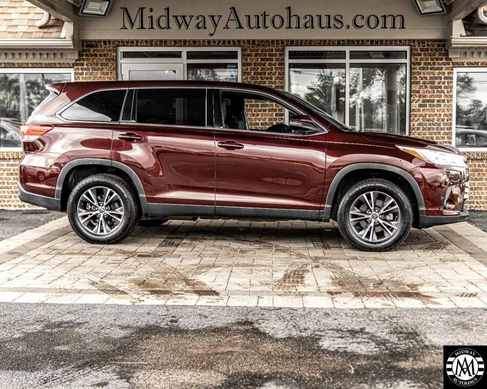 used 2019 Toyota Highlander car, priced at $22,995