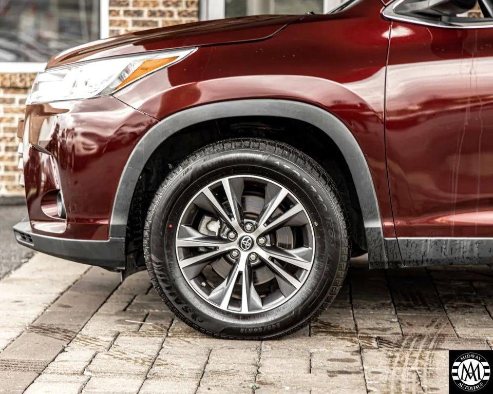 used 2019 Toyota Highlander car, priced at $22,995