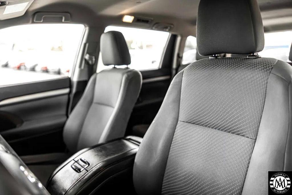 used 2019 Toyota Highlander car, priced at $22,995
