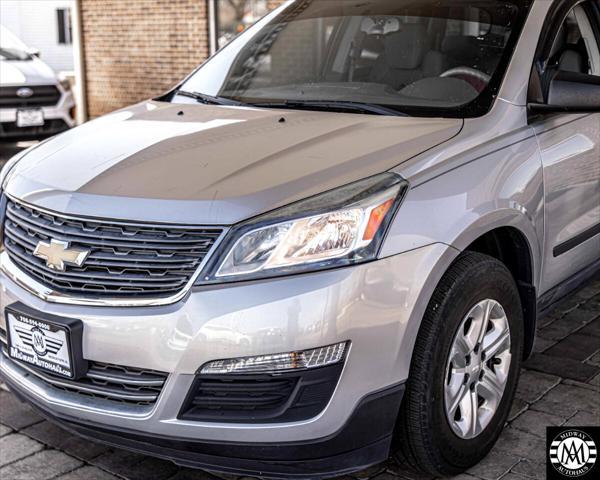 used 2015 Chevrolet Traverse car, priced at $10,995