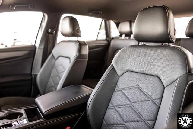 used 2024 Volkswagen Atlas Cross Sport car