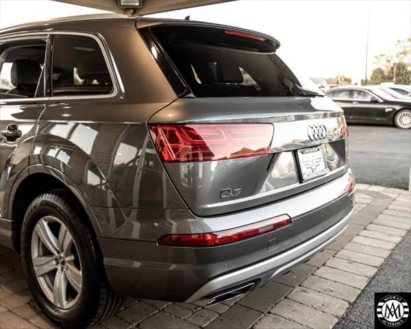 used 2018 Audi Q7 car, priced at $18,495
