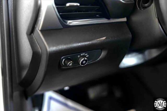 used 2021 Chevrolet Traverse car, priced at $19,495
