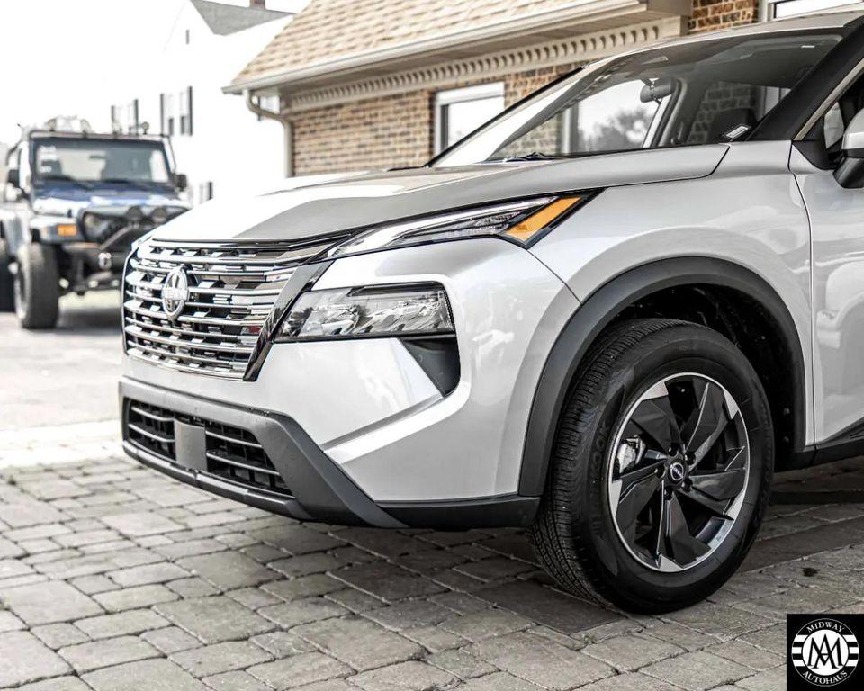 used 2025 Nissan Rogue car, priced at $27,495