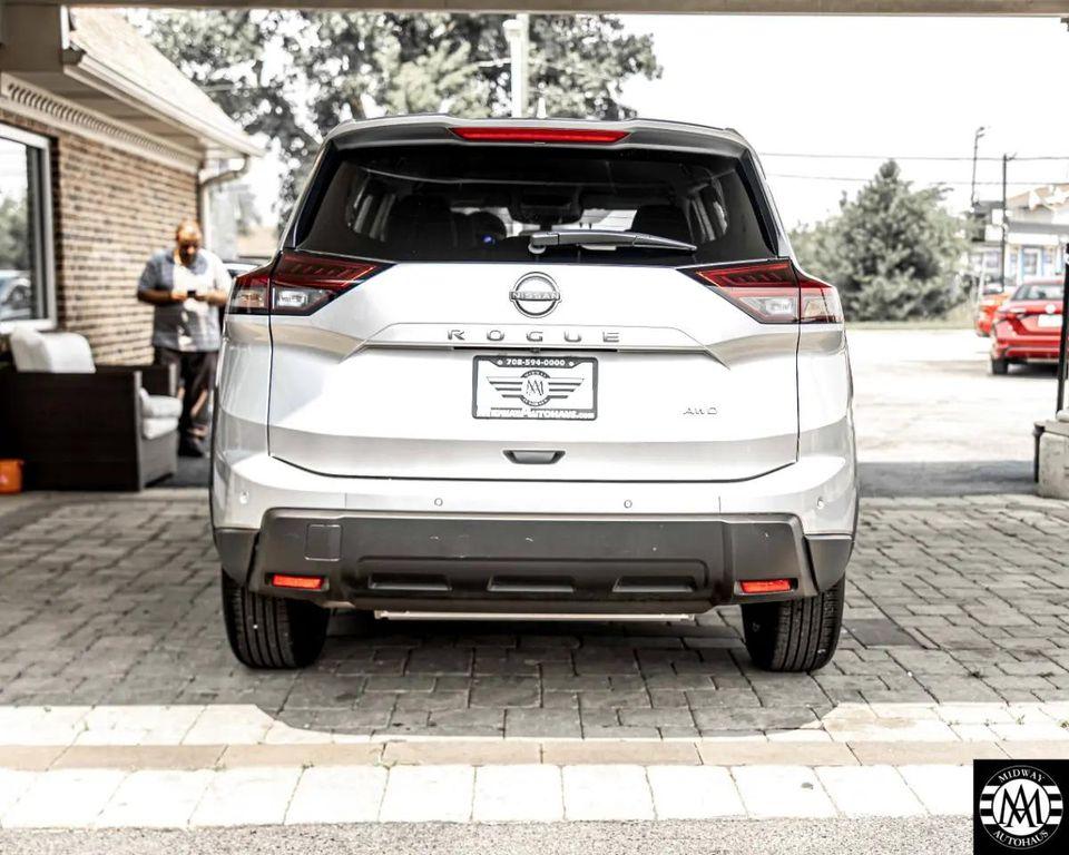 used 2025 Nissan Rogue car, priced at $27,495