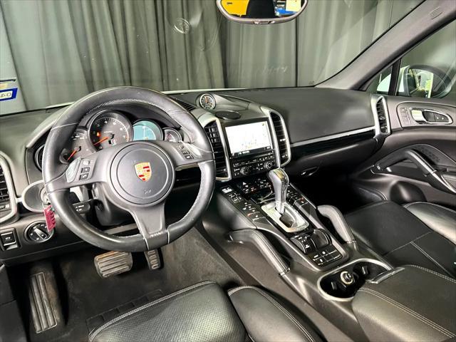 used 2014 Porsche Cayenne car